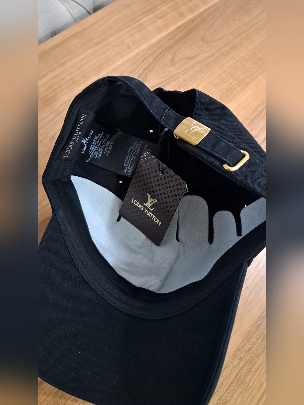Louis Vuitton Black Baseball Cap with White LV Logo - Picture 2 of 4